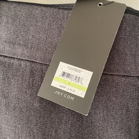 New Jones of NY slip on charcoal pant-smoke free home - Picture 2 of 3